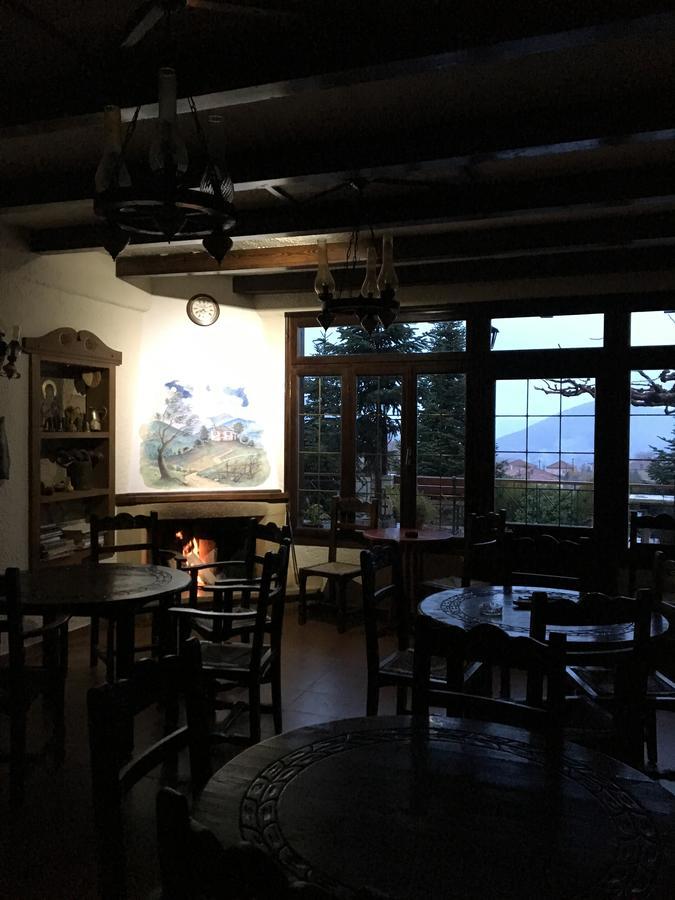 Hotel Makkas Krentis Экстерьер фото