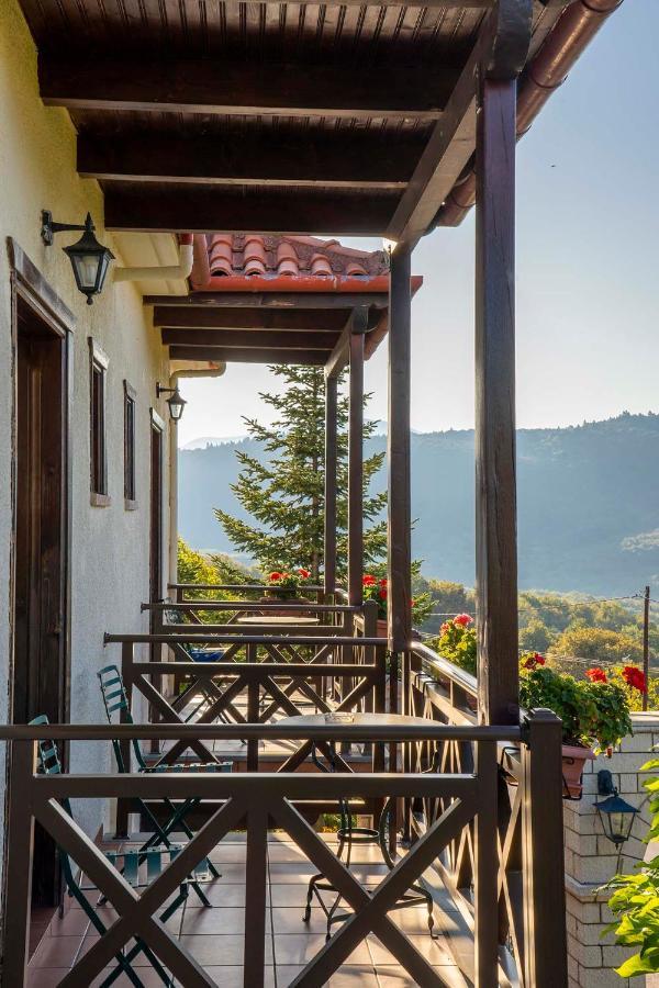 Hotel Makkas Krentis Экстерьер фото